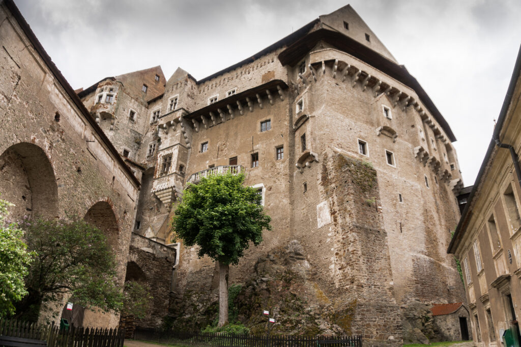 Pernstejn Castle courtyard