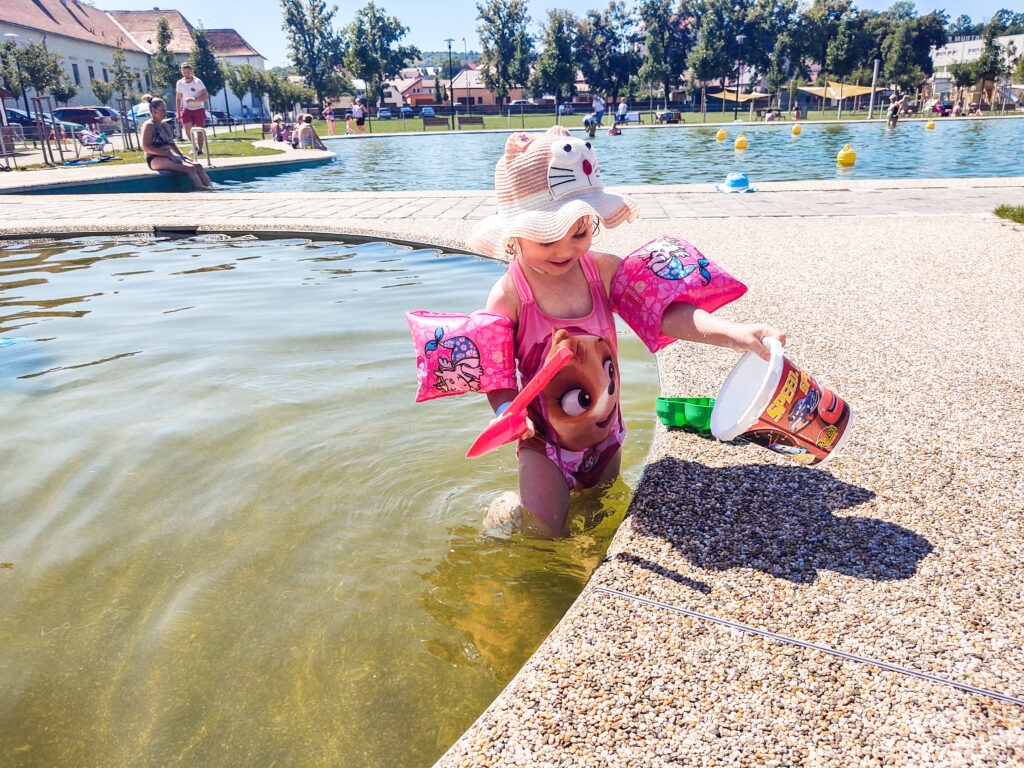 Paddling pool, biotope Oslavany