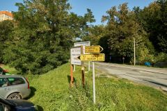On the way to the castle