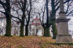 The cross way to the Holy Trinity Chapel